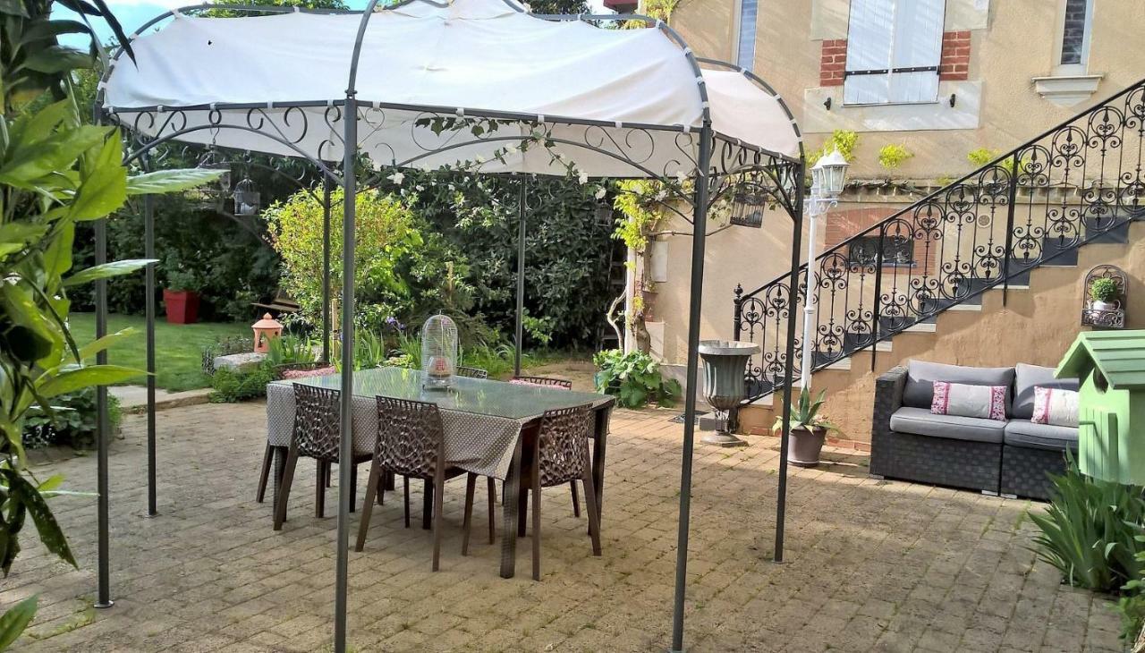 Le Clos Manceau Bed and Breakfast Le Mans Esterno foto